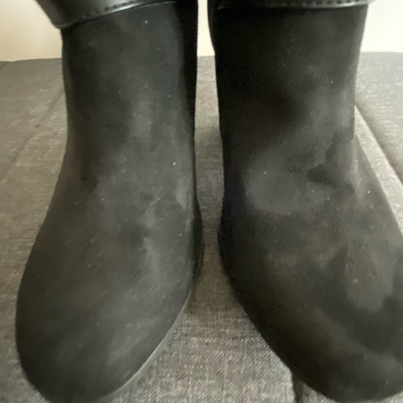 Torrid Black Faux Suede Wrap Buckle Heel Ankle Boot- Sz-11W - Picture 4 of 16